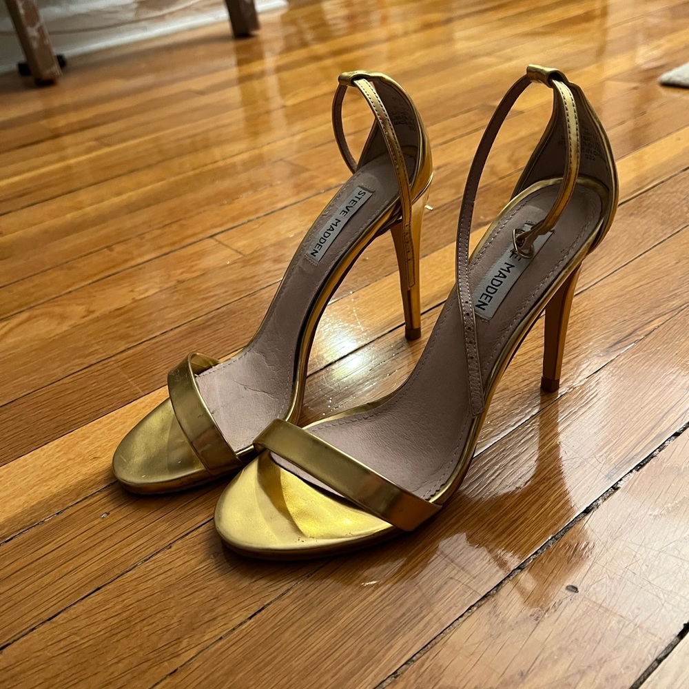 Steve Madden gold sandals sz 8